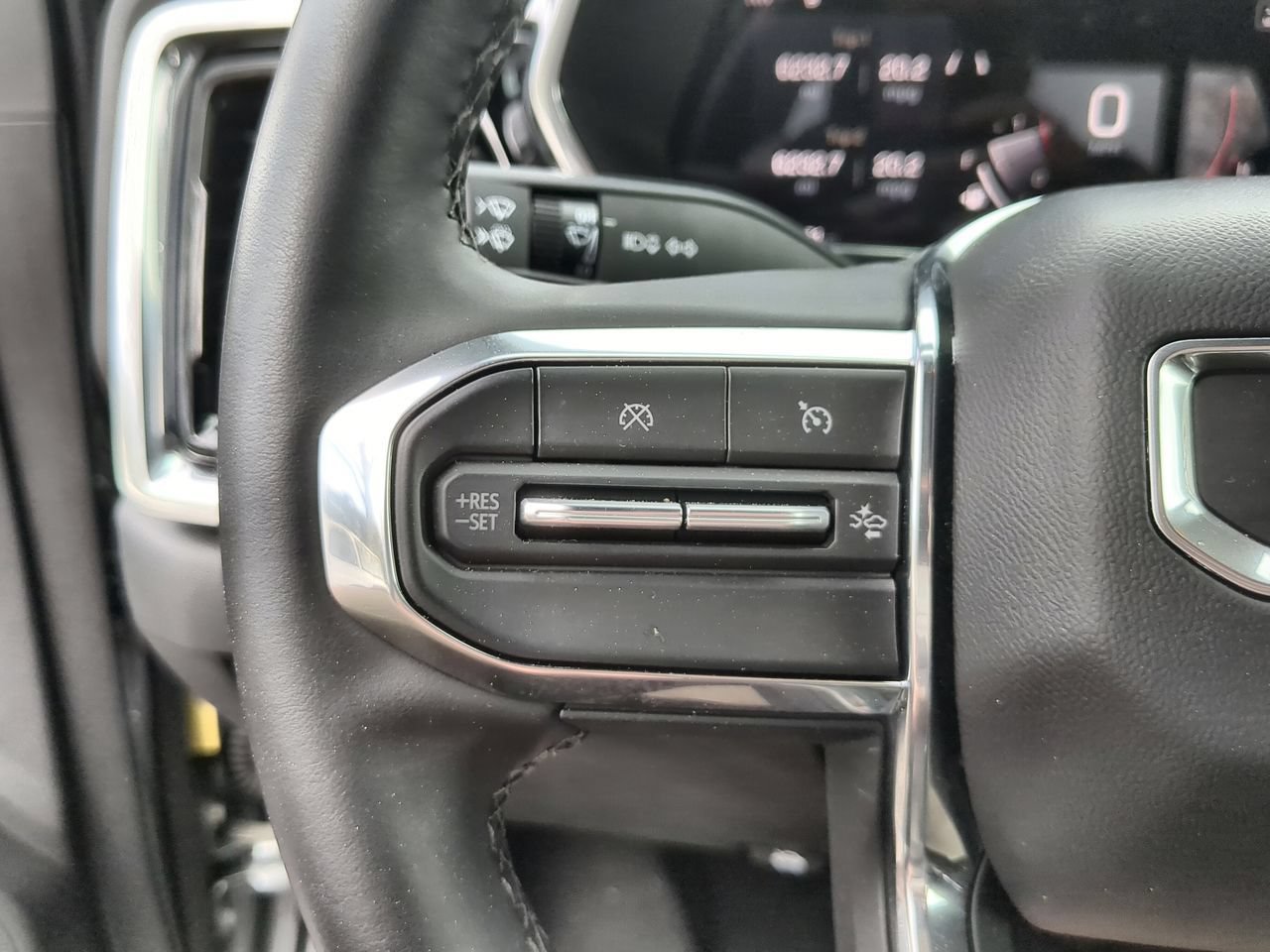 Used 2025 GMC Canyon Elevation RWD image 32