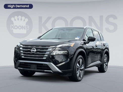 Used 2026 Nissan Rogue SL FWD image 1