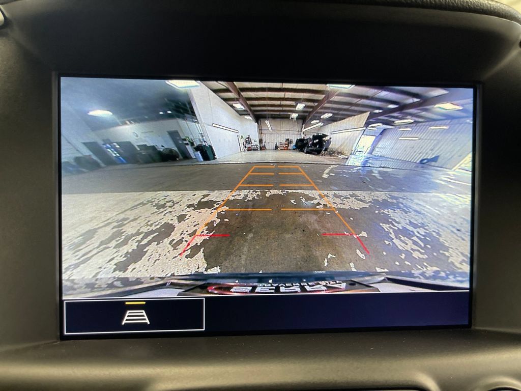 Used 2024 GMC Terrain SLE w/ Driver Convenience Package AWD/4WD image 26