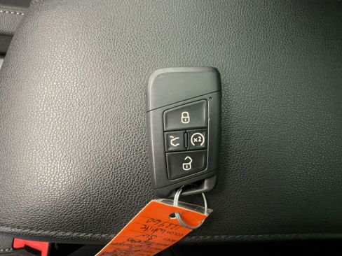 Used 2020 Volkswagen Tiguan SEL image 31