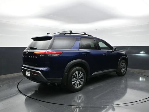 Used 2026 Nissan Pathfinder SL FWD image 8