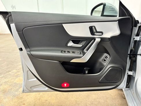 Used 2025 Mercedes-Benz CLA 250 image 18