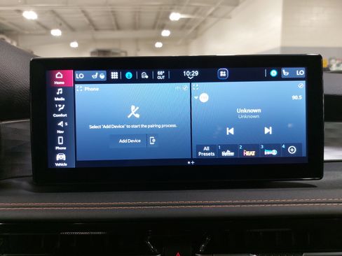 Used 2025 Alfa Romeo Tonale w/ Premium Package AWD/4WD image 23