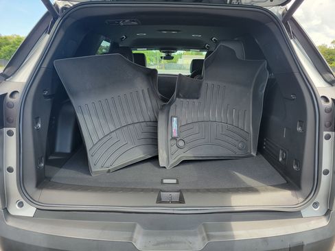 Certified 2023 Chevrolet Traverse RS w/ LPO, Cargo Package FWD image 7