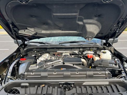 Used 2025 GMC Sierra 2500 Denali image 15