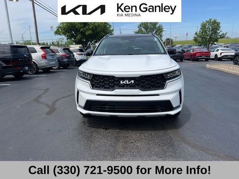 Certified 2023 Kia Sorento S w/ Panoramic Sunroof Package FWD image 4