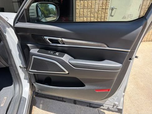 Used 2021 Kia Telluride EX w/ EX Premium Package AWD/4WD image 30
