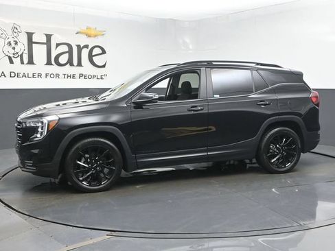 Used 2023 GMC Terrain SLE w/ Driver Convenience Package FWD image 31