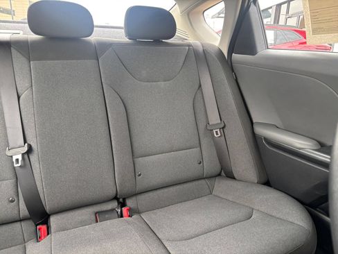 Used 2025 Kia K4 FWD image 36