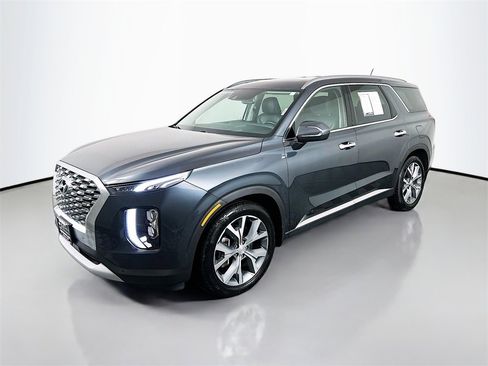 Used 2020 Hyundai Palisade SEL w/ Premium Package image 3