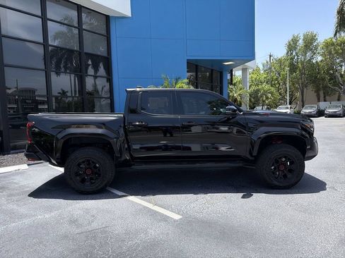 Used 2025 Toyota Tacoma TRD Pro AWD/4WD image 9