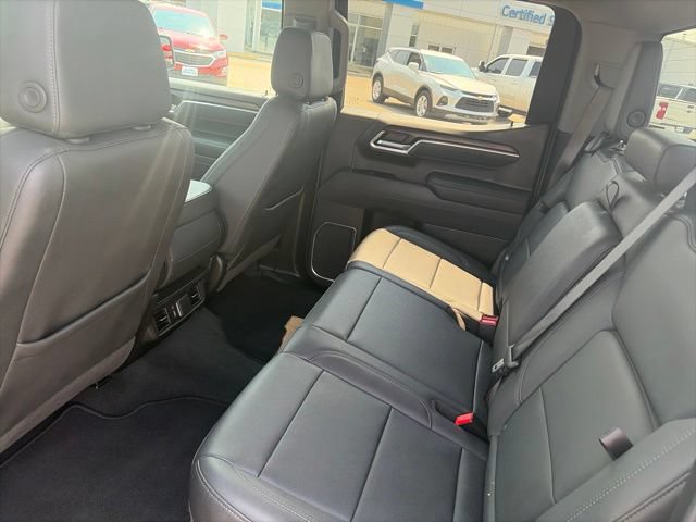 Used 2026 GMC Sierra 1500 SLT AWD/4WD image 11