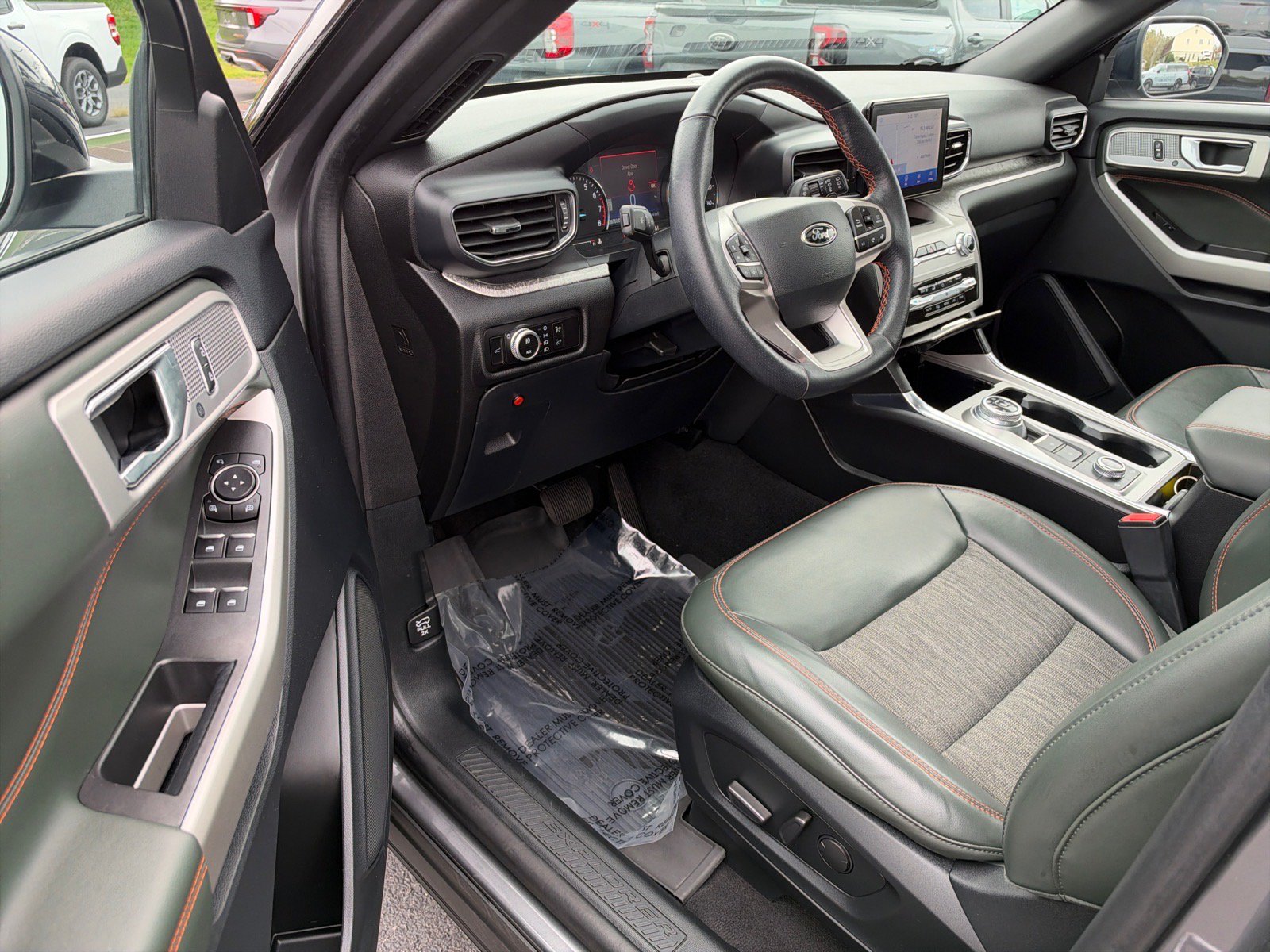 Certified 2022 Ford Explorer Timberline w/ Timberline Technology Package AWD/4WD image 6