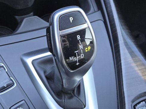 Used 2017 BMW 230i xDrive Convertible image 28