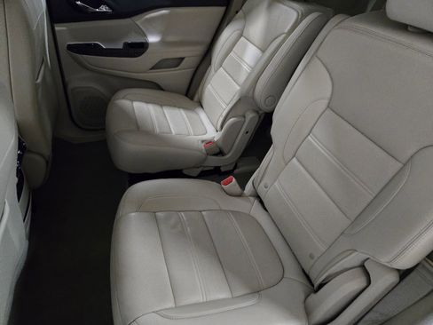 Used 2021 GMC Acadia Denali w/ Denali Technology Package image 48