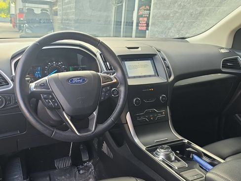 Used 2019 Ford Edge SEL w/ Equipment Group 201A AWD/4WD image 9