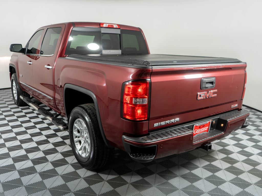 Used 2015 GMC Sierra 1500 SLE w/ All-Terrain Package AWD/4WD image 4