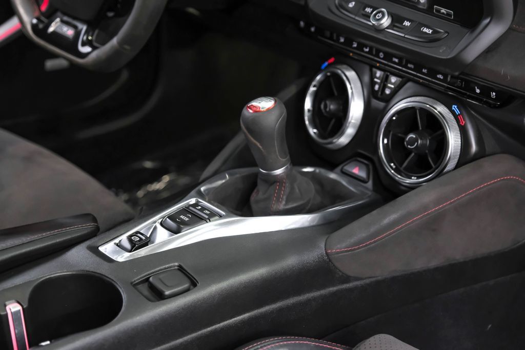 Used 2018 Chevrolet Camaro ZL1 RWD image 14