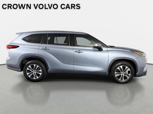 Used 2021 Toyota Highlander XLE FWD image 5