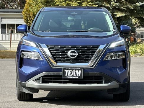Used 2023 Nissan Rogue SV image 9