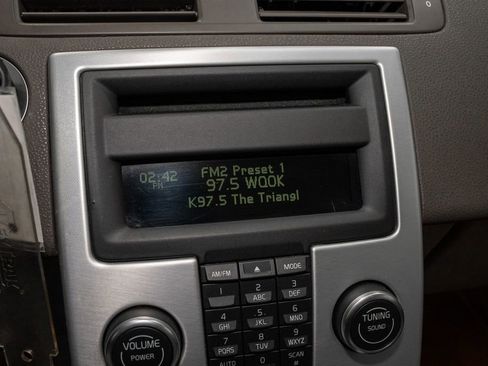 Used 2011 Volvo S40 T5 image 11