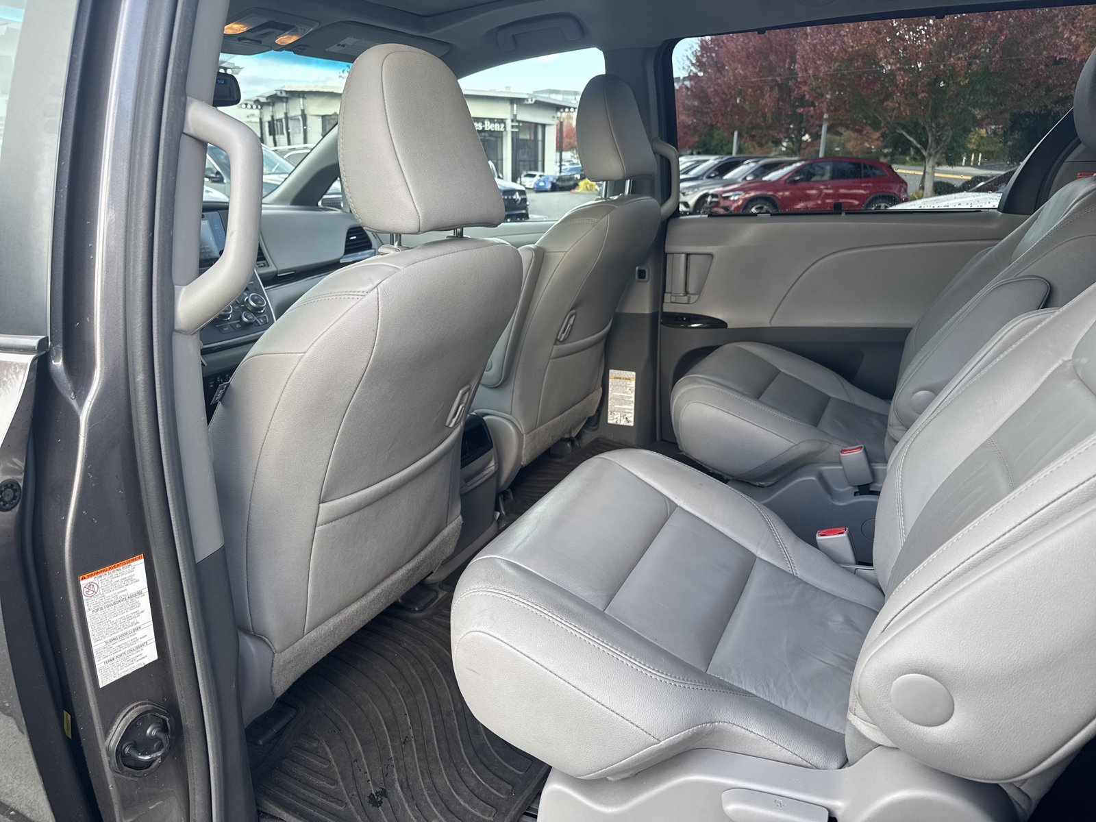 Used 2017 Toyota Sienna XLE w/ XLE Navigation Package AWD/4WD image 15