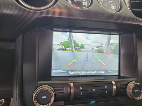 Used 2020 Ford Mustang Shelby GT500 w/ Technology Package image 28