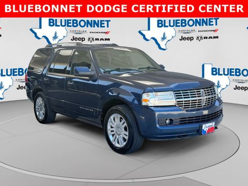 Used 2013 Lincoln Navigator 2WD w/ HD Trailer Tow Pkg image 3