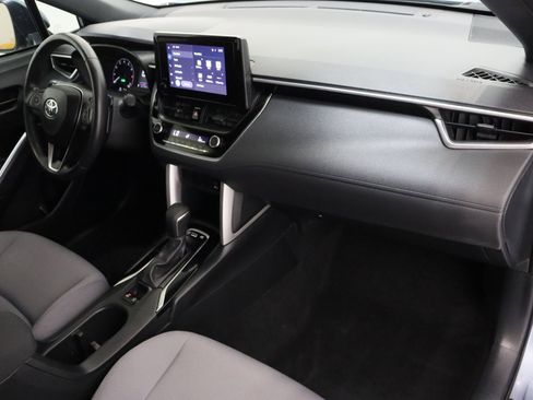 Used 2023 Toyota Corolla Cross AWD Hybrid image 34