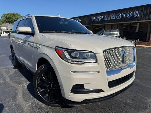 Used 2024 Lincoln Navigator Reserve AWD/4WD image 1