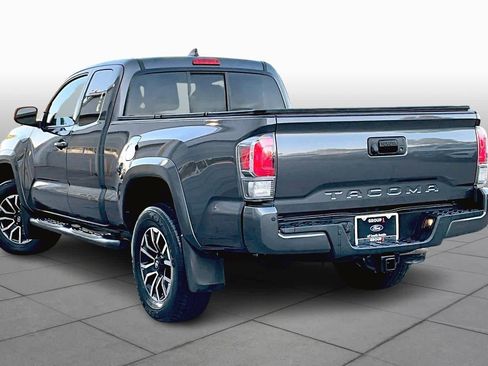Used 2022 Toyota Tacoma TRD Sport w/ TRD Premium Sport Package AWD/4WD image 12