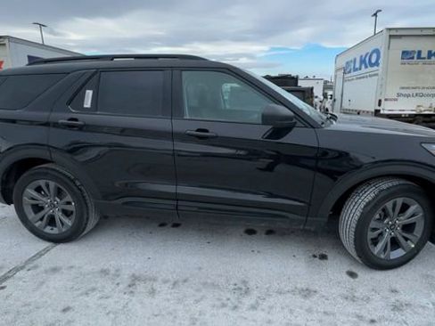 New 2026 Ford Explorer Active w/ Active Comfort Package image 9