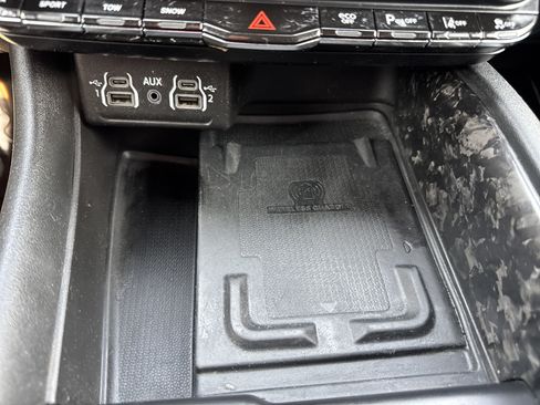 Used 2024 Dodge Durango R/T w/ Tow 'N Go Group AWD/4WD image 19