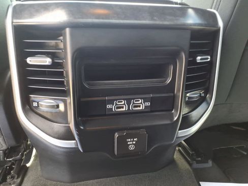 Used 2021 RAM 1500 Big Horn AWD/4WD image 14