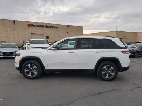 Used 2024 Jeep Grand Cherokee Limited 4xe image 9