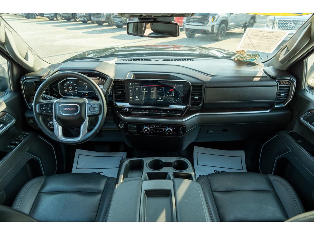 Used 2025 GMC Sierra 1500 SLT AWD/4WD image 30