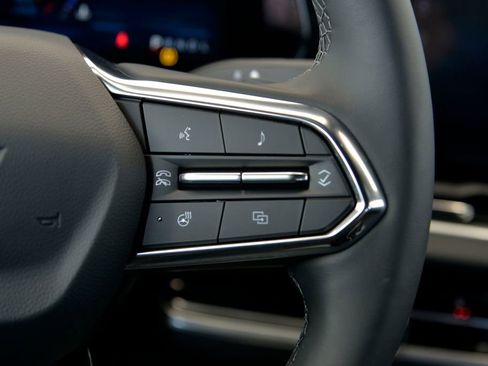 Used 2026 Chevrolet Equinox LT w/ Safety and Technology Package image 23