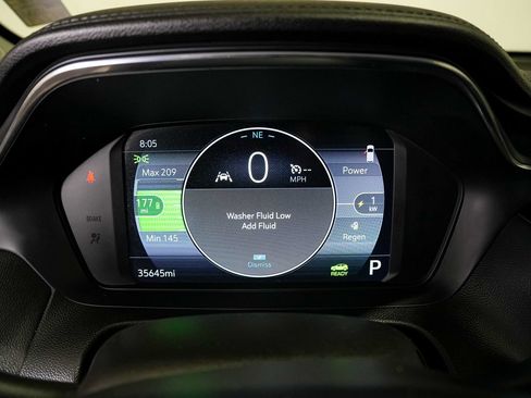 Used 2022 Chevrolet Bolt EUV LT w/ Convenience Package FWD image 16