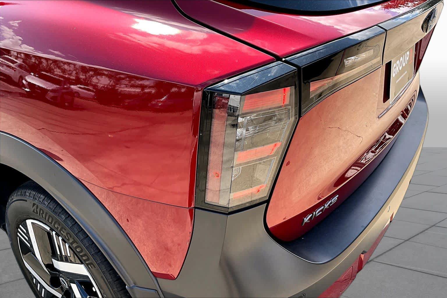 Certified 2025 Nissan Kicks SV FWD image 28