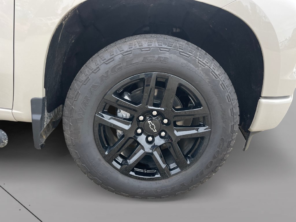Used 2026 Chevrolet Silverado 1500 RST w/ RST Select Package AWD/4WD image 9