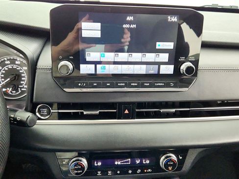 Used 2024 Mitsubishi Outlander FWD image 30