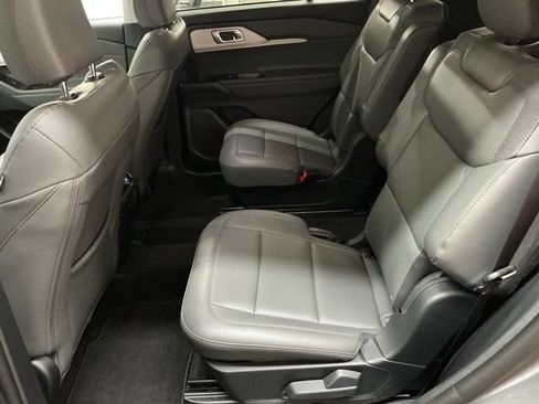 New 2026 Ford Explorer Active w/ Active Comfort Package AWD/4WD image 13