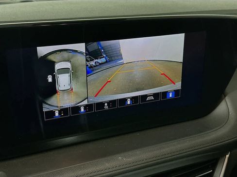 Used 2024 Buick Encore GX Avenir w/ Avenir Technology Package FWD image 27