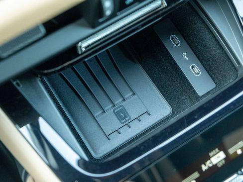 New 2026 Porsche Cayenne image 23