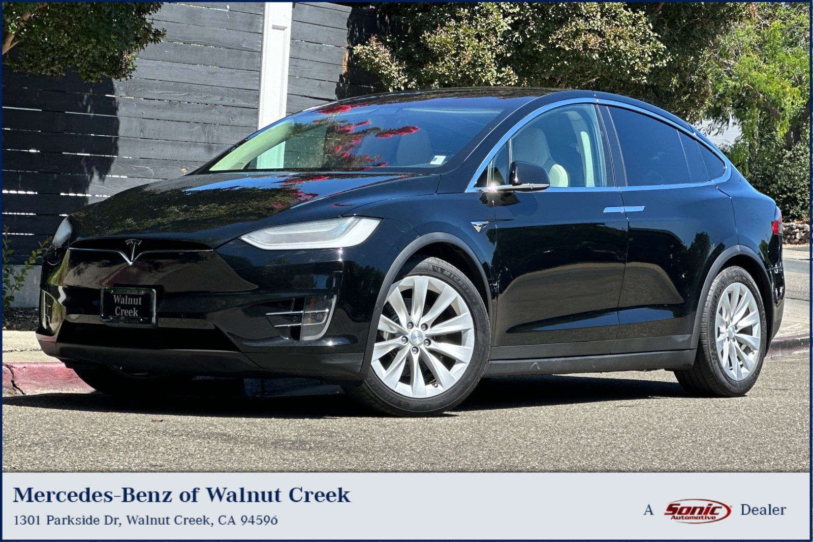Used 2018 Tesla Model X 75D AWD/4WD image 1