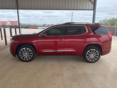 Used 2023 GMC Acadia Denali w/ Denali Technology Package AWD/4WD image 4