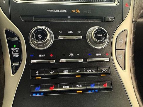 Used 2018 Lincoln MKX Reserve w/ Lincoln MKX Climate Package AWD/4WD image 12