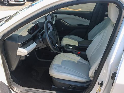 Used 2024 Ford Mustang Mach-E Premium RWD image 23