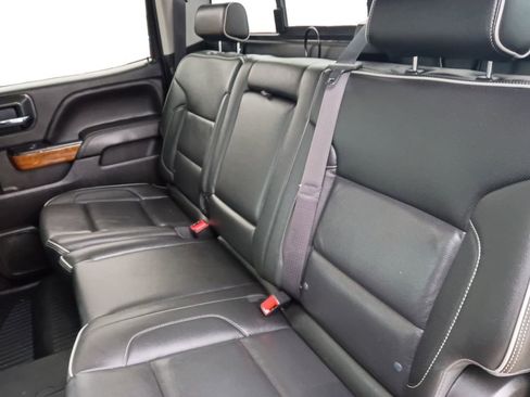 Used 2018 Chevrolet Silverado 1500 High Country image 22