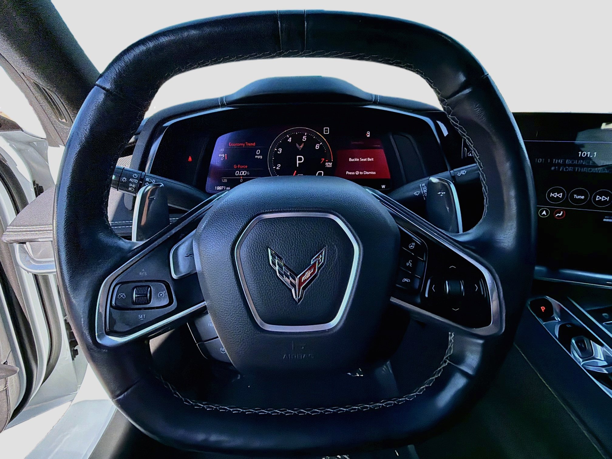 Used 2020 Chevrolet Corvette Stingray Preferred Cpe w/ 2LT Preferred Equipment Group RWD image 11